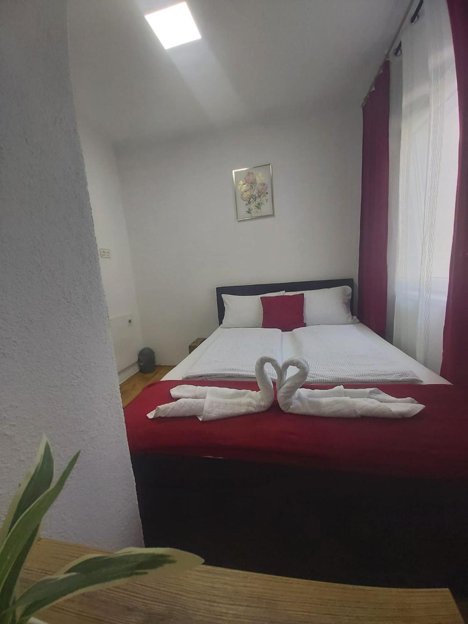 Panda Rooms Maribor Ngoại thất bức ảnh