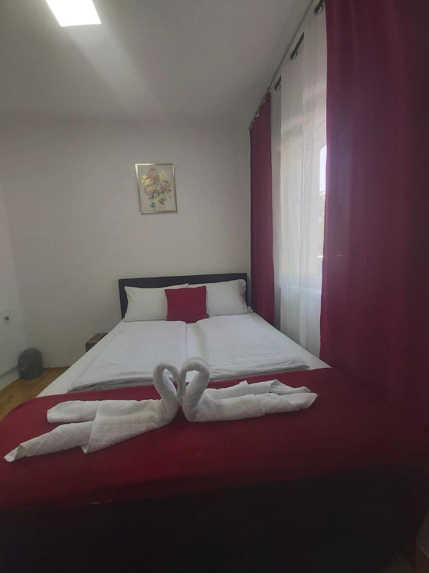 Panda Rooms Maribor Ngoại thất bức ảnh