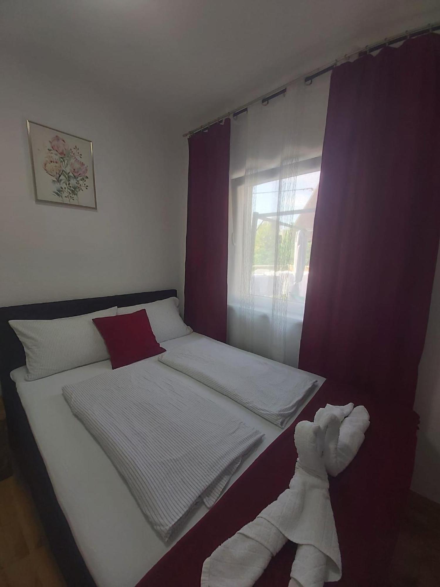 Panda Rooms Maribor Ngoại thất bức ảnh