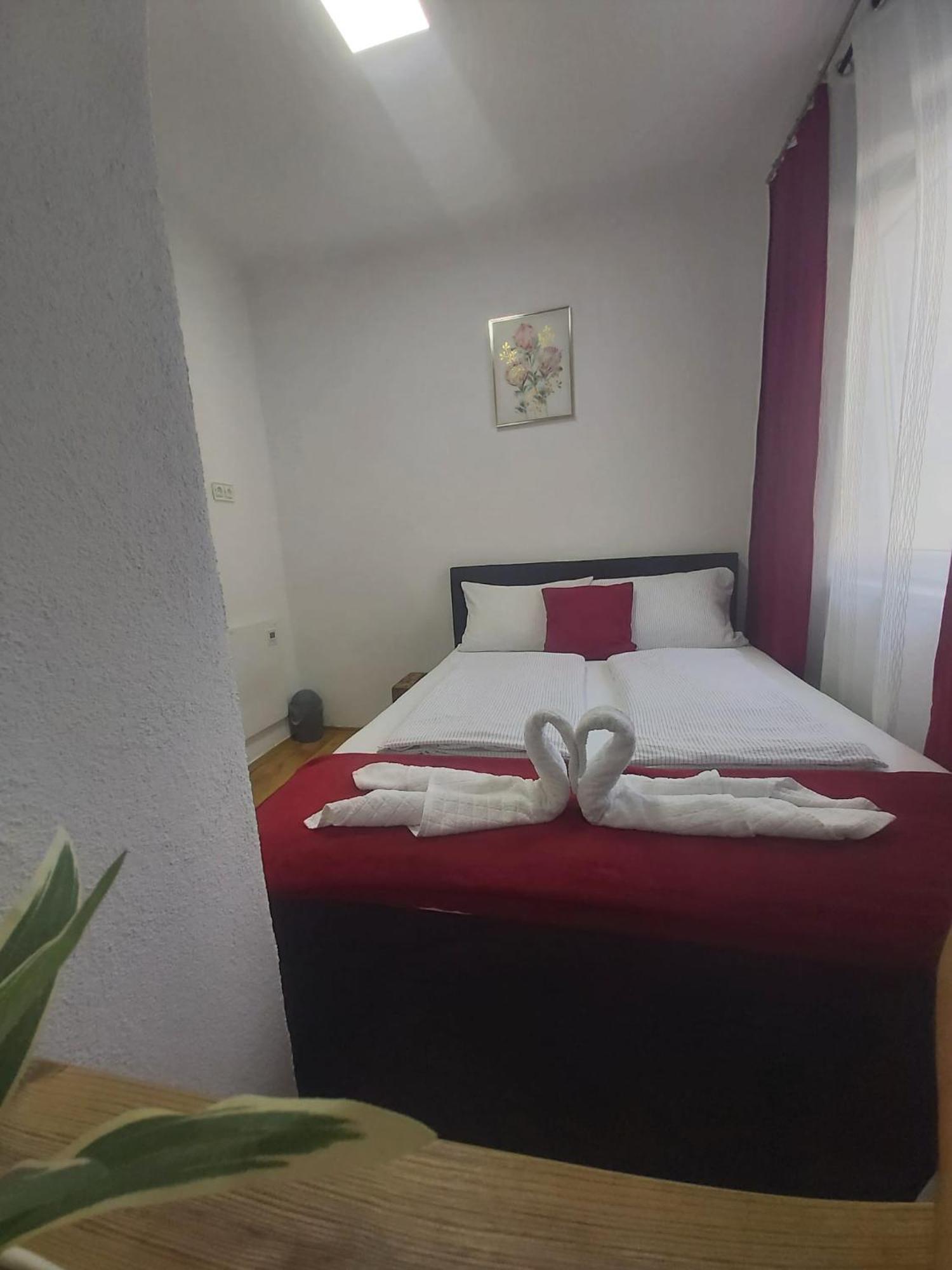 Panda Rooms Maribor Ngoại thất bức ảnh