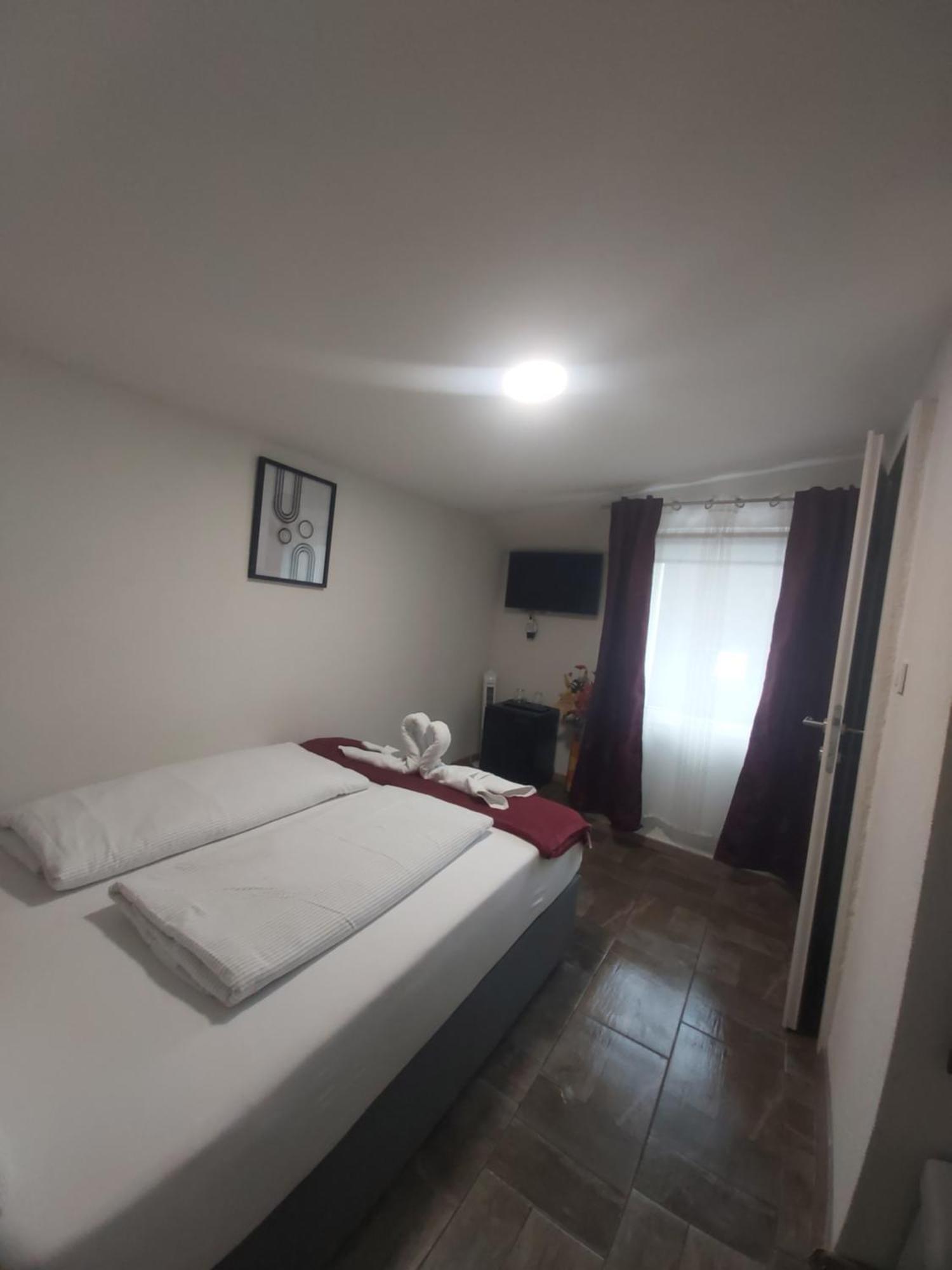 Panda Rooms Maribor Ngoại thất bức ảnh