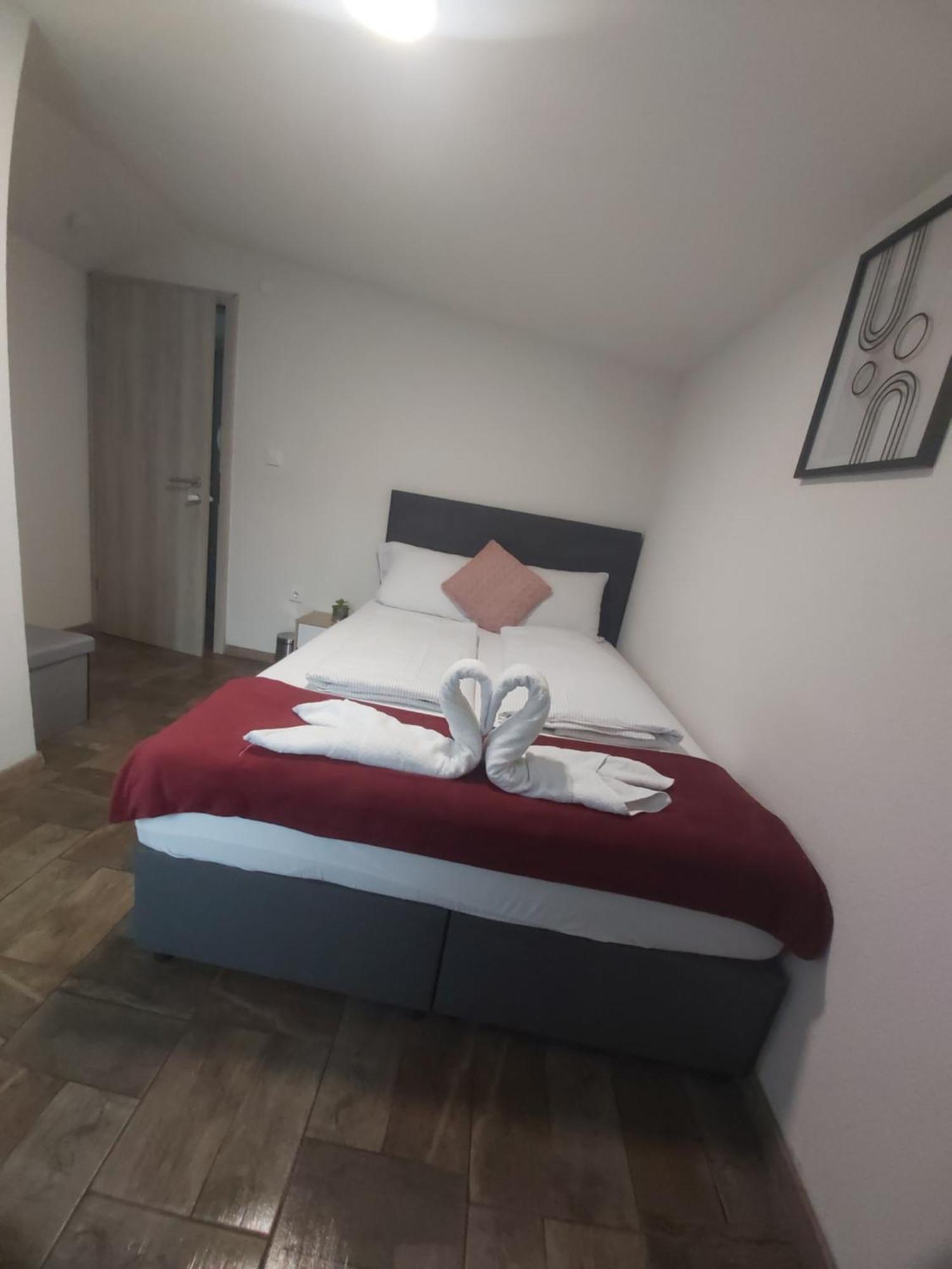 Panda Rooms Maribor Ngoại thất bức ảnh