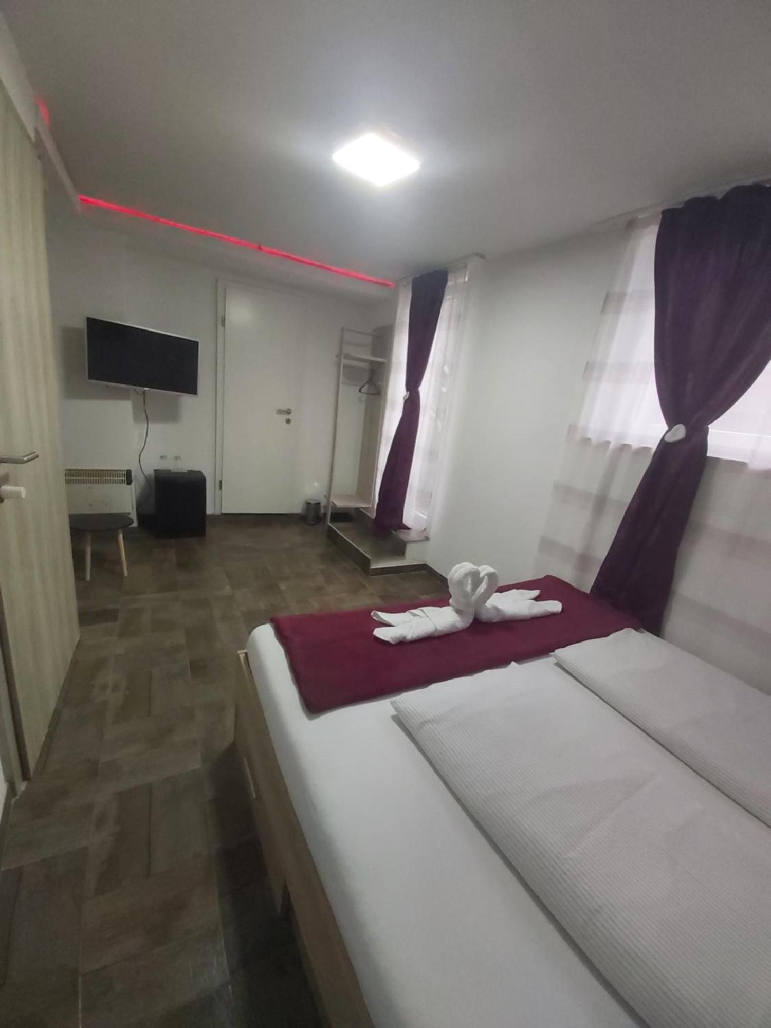 Panda Rooms Maribor Ngoại thất bức ảnh