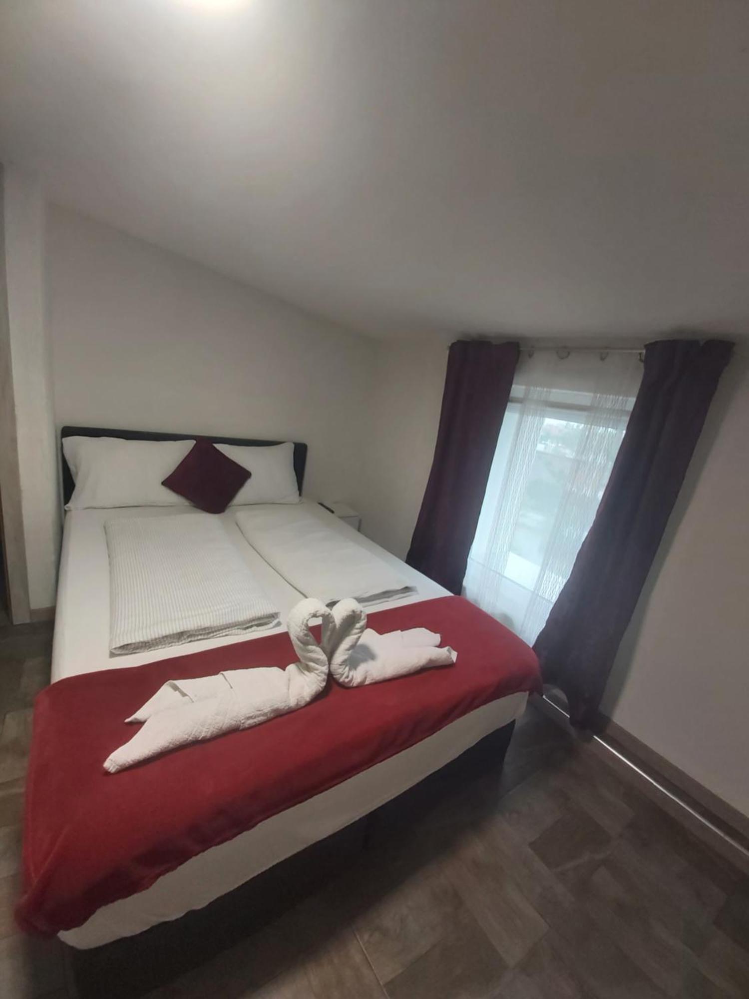 Panda Rooms Maribor Ngoại thất bức ảnh