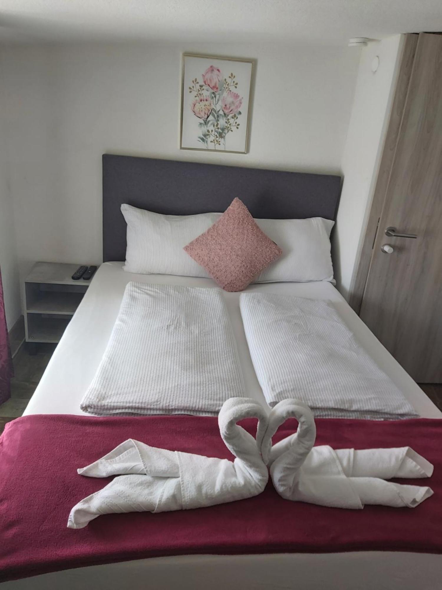 Panda Rooms Maribor Ngoại thất bức ảnh