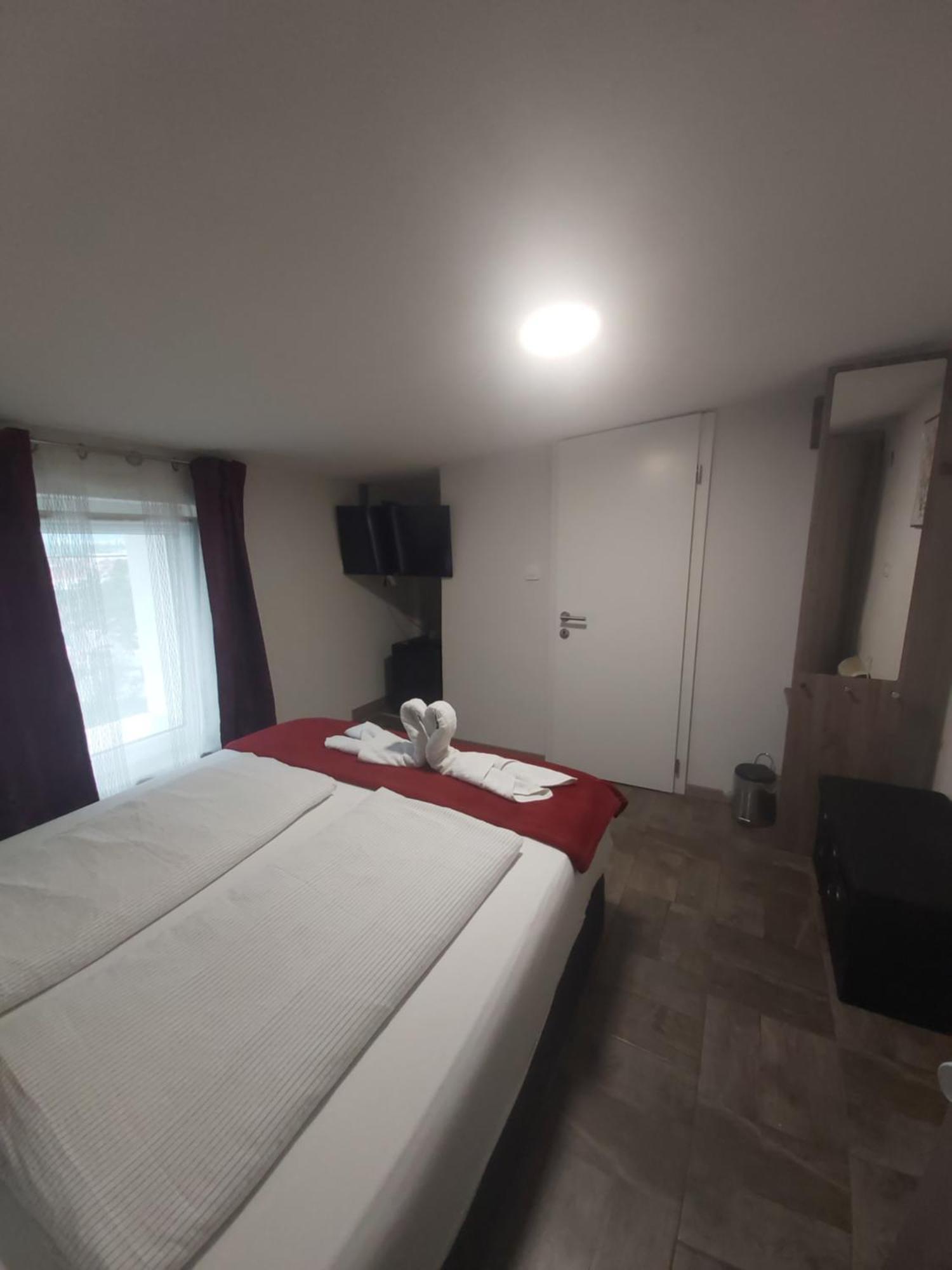 Panda Rooms Maribor Ngoại thất bức ảnh